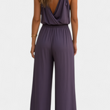 Lorena | Erakordne riietus kuldsete detailidega ja lõhiku kaudu jala